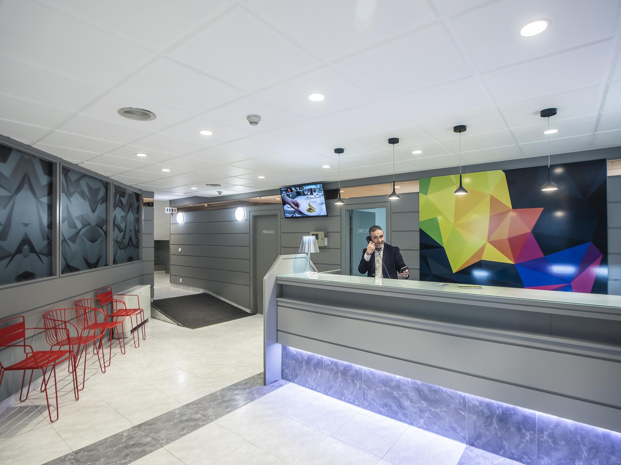 Hotel Бурлада Екстериор снимка