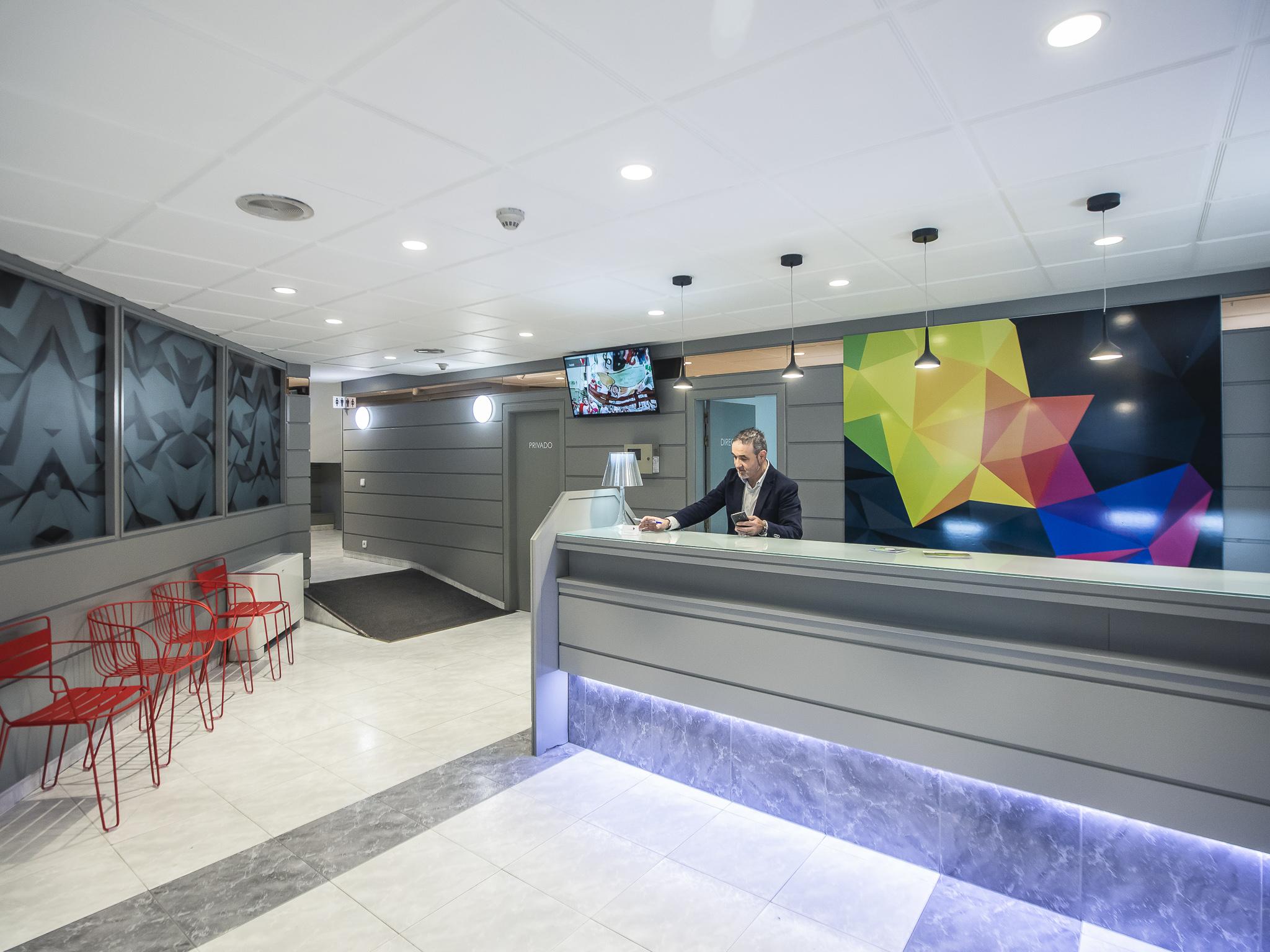Hotel Бурлада Екстериор снимка