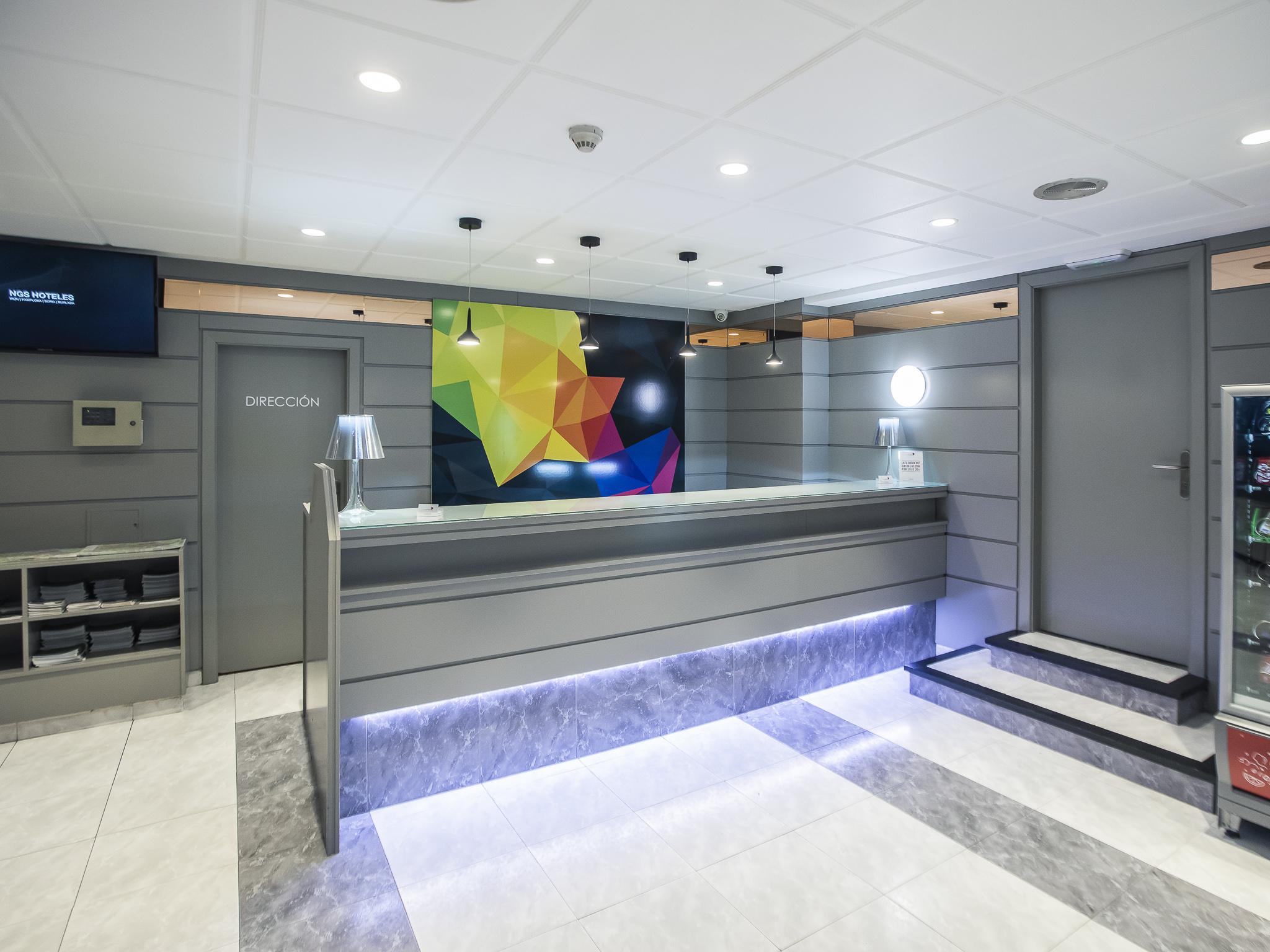 Hotel Бурлада Екстериор снимка
